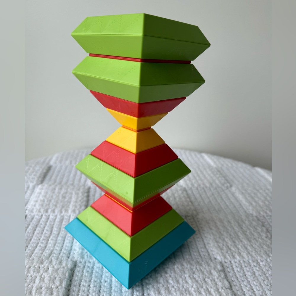 Montessori Pyramid Stacking Blocks - Picture 4 of 6